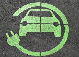 Az elektromos autókkal pénzt spórolhatunk, de a környezetet is védjük?