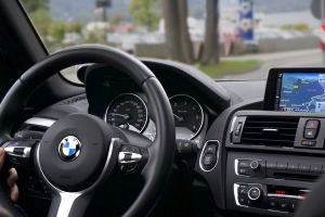 Az Európai Bizottság 875 millió euróra bírságolta a BMW-t és a Volkswagen-csoportot